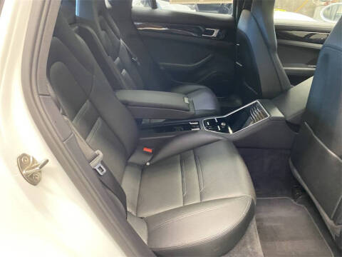 2018 Porsche Panamera 4S