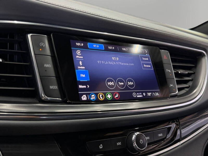 2022 Buick Enclave Essence