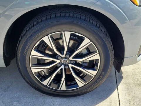 2024 Volvo XC60 B5 Core Dark Theme