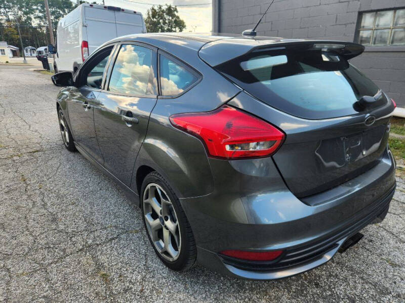 2017 Ford Focus ST