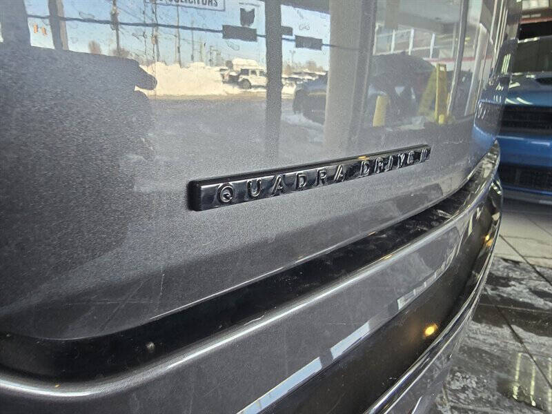 2022 Jeep Grand Wagoneer Series II