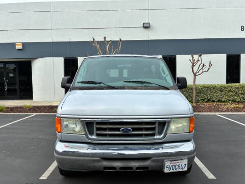 2006 Ford E-Series E-350 SD XLT