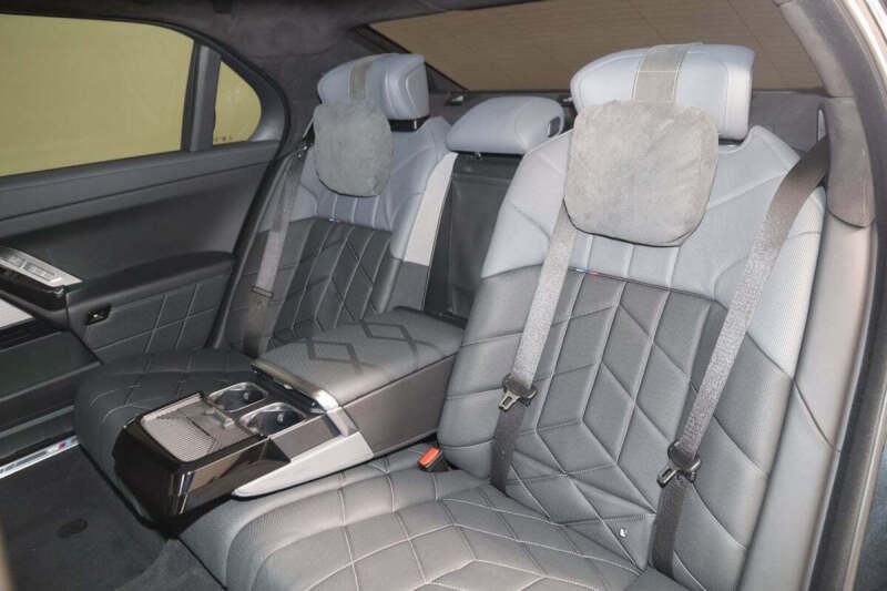 2023 BMW 7 Series 760i xDrive