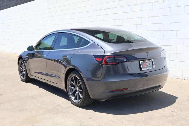 2019 Tesla Model 3 Standard Range Plus