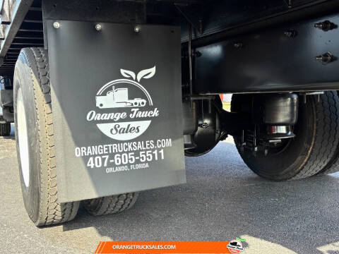 2019 Freightliner M2 106