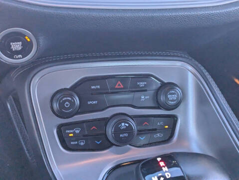 2023 Dodge Challenger SXT