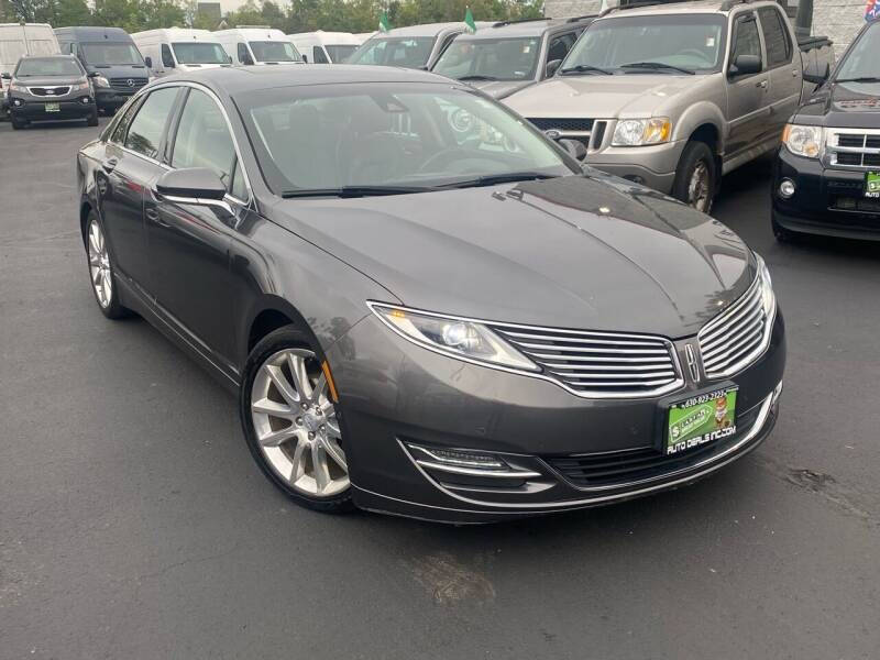 2015 Lincoln MKZ Hybrid photo 2