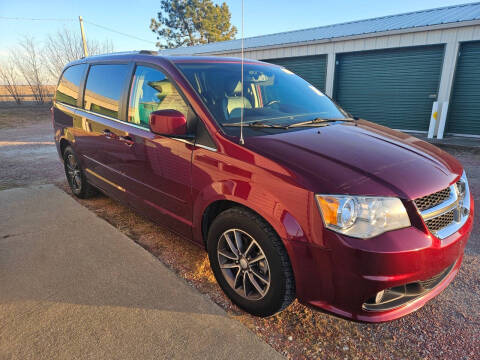 2017 Dodge Grand Caravan for sale at CHUCK ROGERS AUTO LLC in Tekamah NE