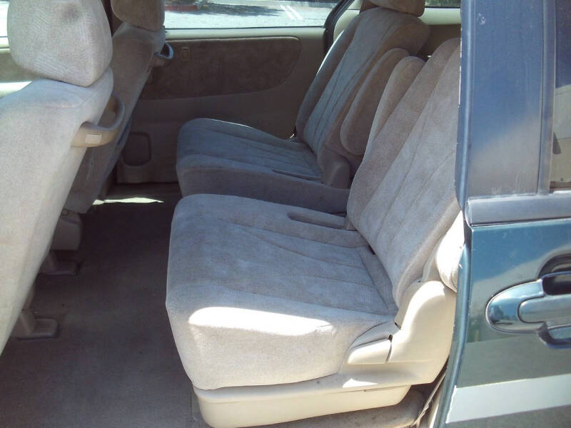 2003 Mazda MPV LX