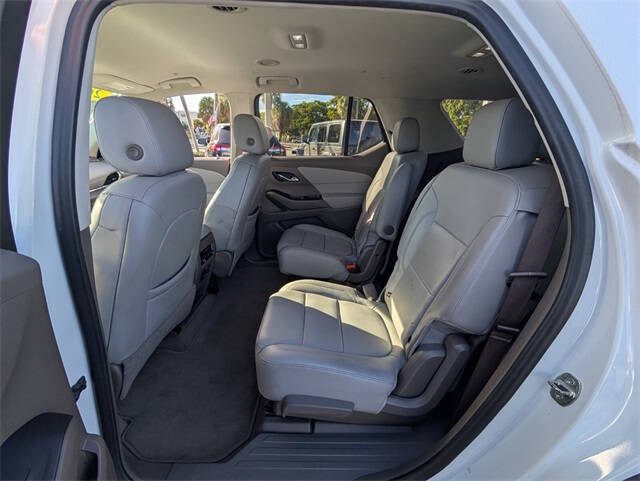 2021 Chevrolet Traverse LT Leather