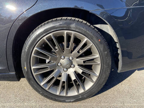 2013 Chrysler 300 C John Varvatos Limited Edition