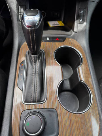 2018 GMC Acadia SLE-2