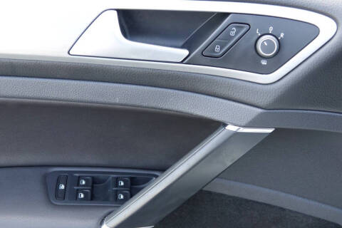 2015 Volkswagen Golf TDI SE