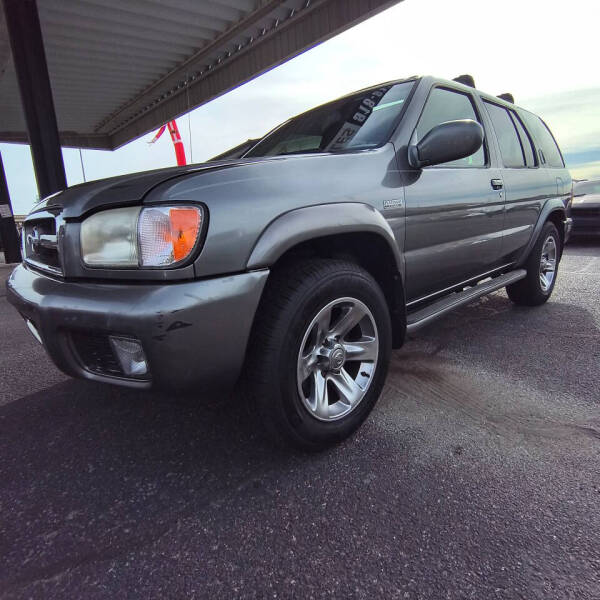 2004 Nissan Pathfinder LE Platinum