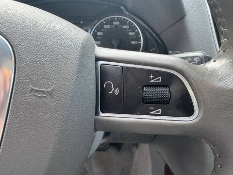 2011 Audi Q5 2.0T quattro Premium Plus