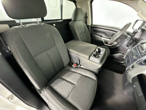 2017 Nissan Titan SV