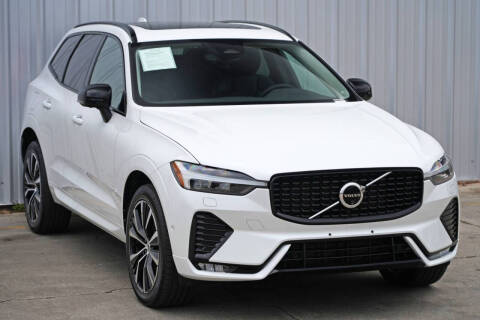 2024 Volvo XC60 B5 Plus Dark Theme