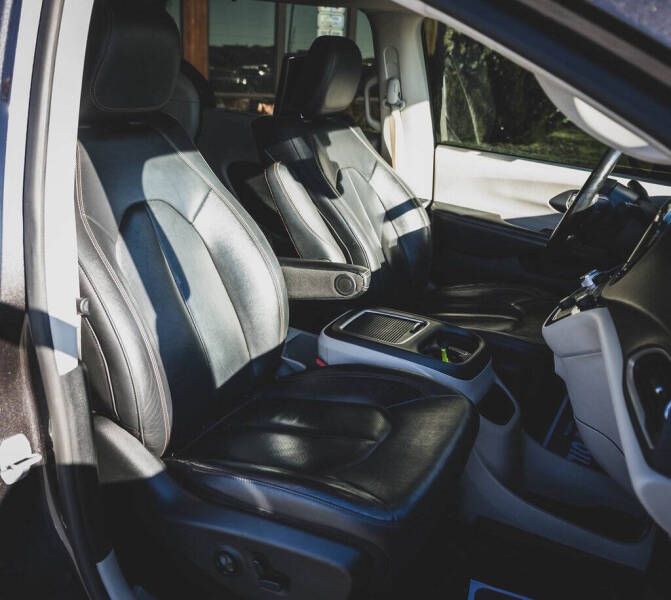 2020 Chrysler Pacifica Touring L Plus