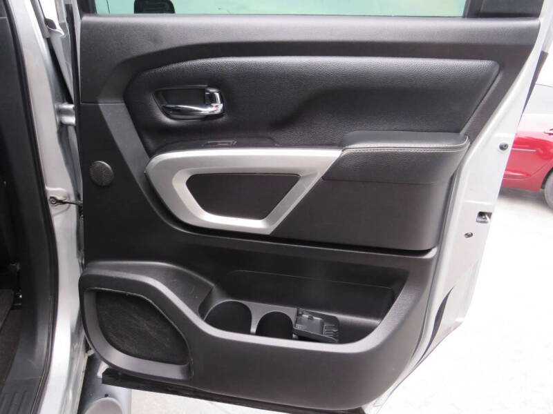 2017 Nissan Titan XD