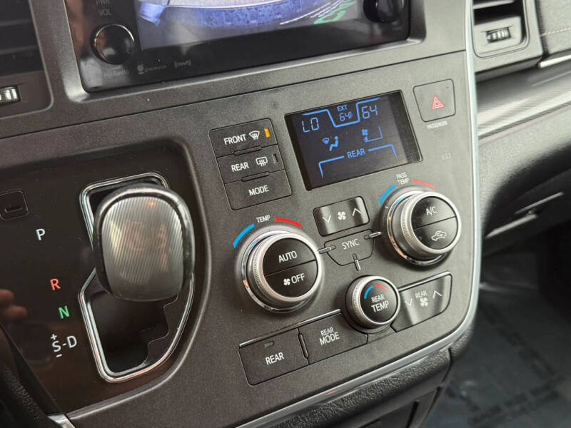 2017 Toyota Sienna