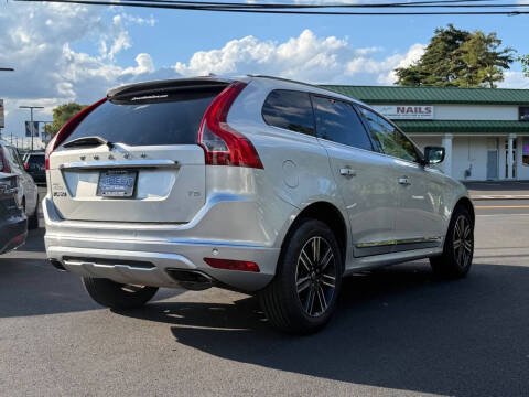 2017 Volvo XC60 T5 Dynamic