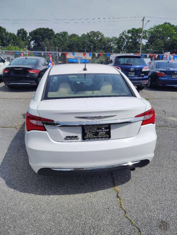 2013 Chrysler 200 Touring