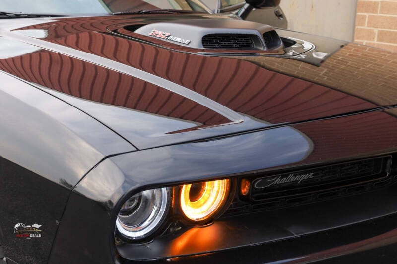 2017 Dodge Challenger 392 HEMI Scat Pack Shaker