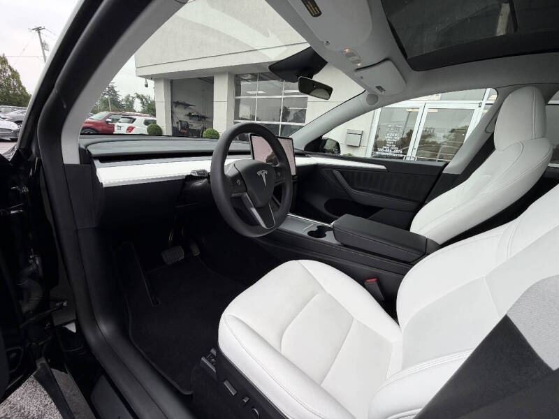 2024 Tesla Model Y Long Range