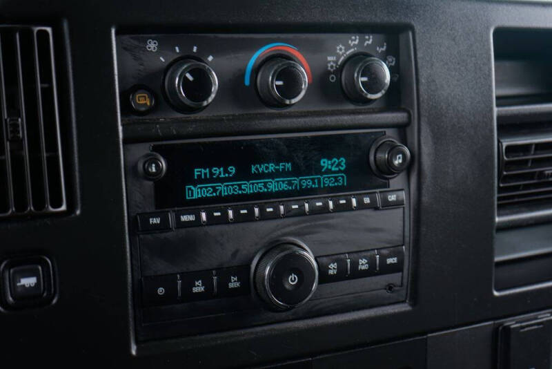 2023 Chevrolet Express 2500