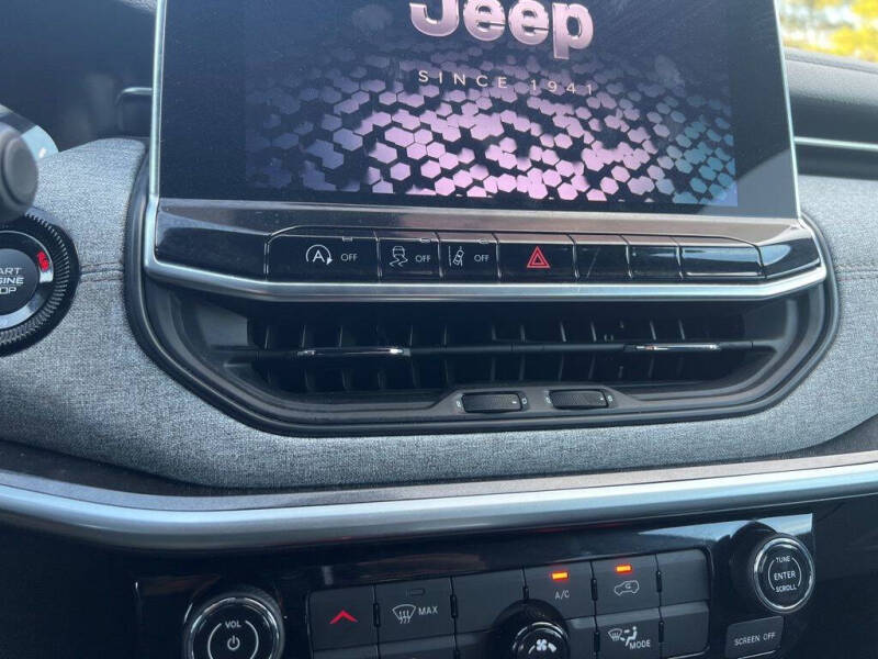 2023 Jeep Compass Latitude Lux