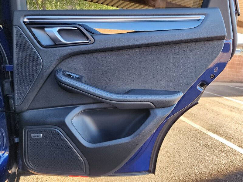 2022 Porsche Macan