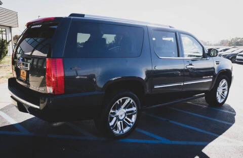 2011 Cadillac Escalade ESV Platinum Edition