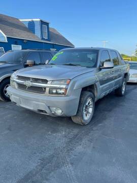 2002 Chevrolet Avalanche for sale at Jerry & Menos Auto Sales in Belton MO