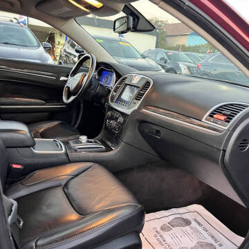 2019 Chrysler 300 Touring