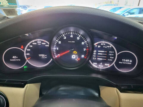 2023 Porsche Cayenne Coupe Platinum Edition