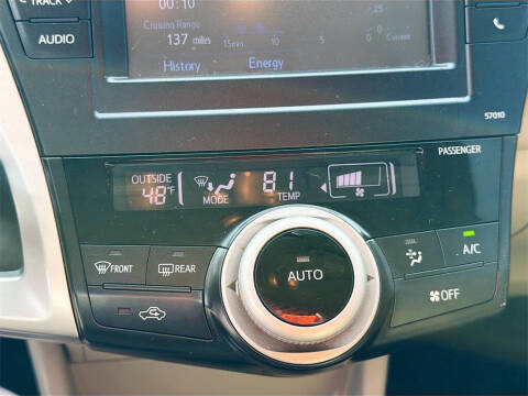 2012 Toyota Prius v Two