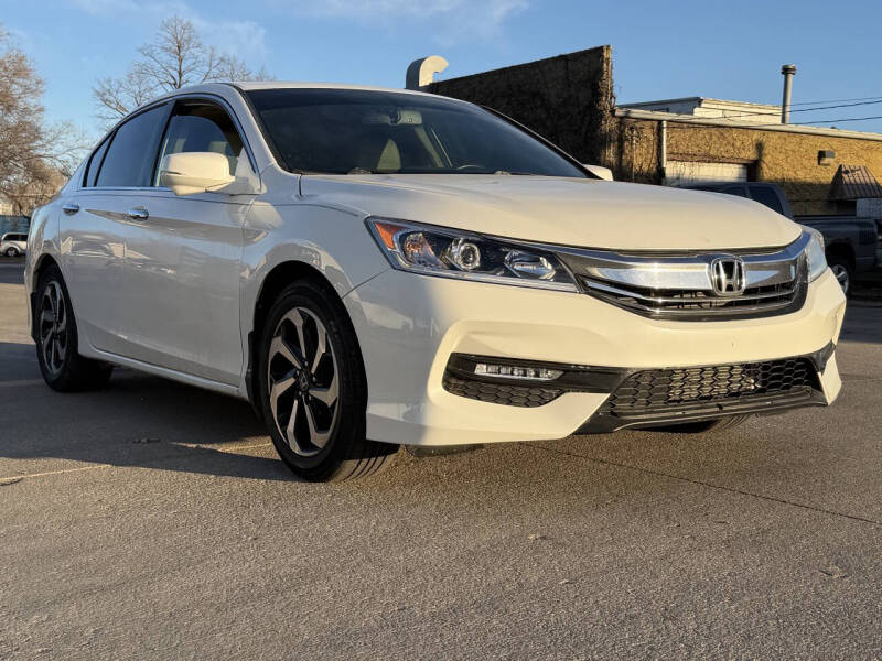 2017 Honda Accord EX-L's photo