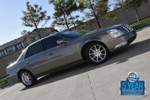 2011 Cadillac DTS Luxury Collection