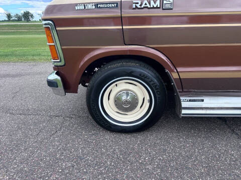 1984 Dodge Ram Van
