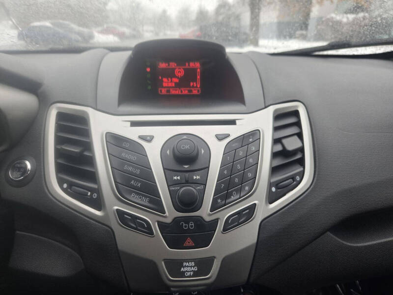 2011 Ford Fiesta SEL