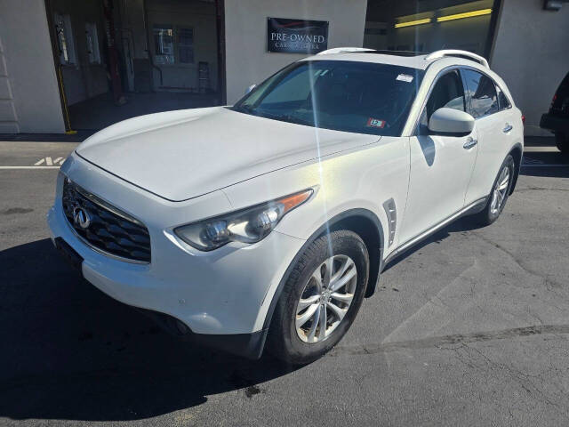 2009 INFINITI FX 35's photo