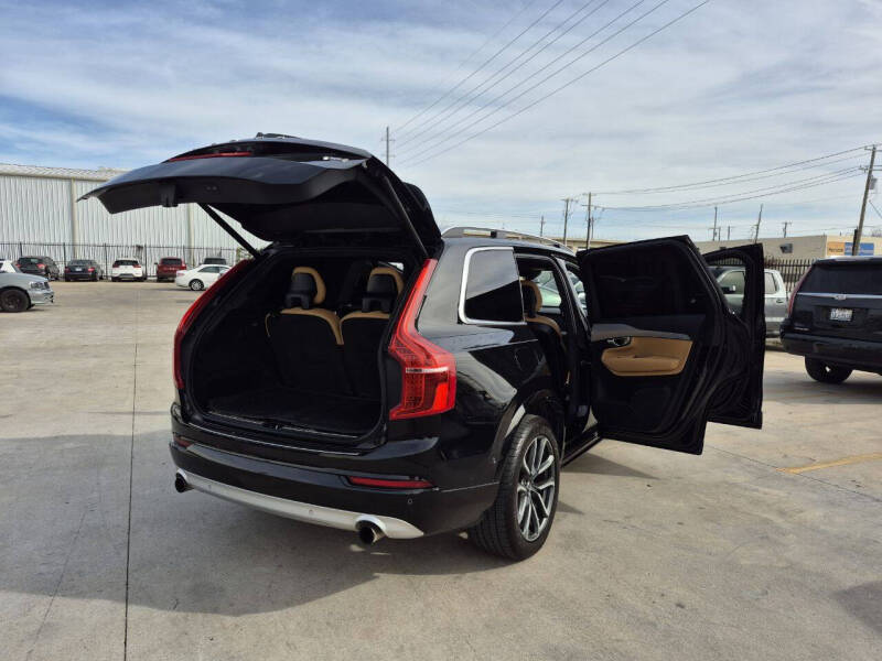 2018 Volvo XC90 T5 Momentum 7-Passenger