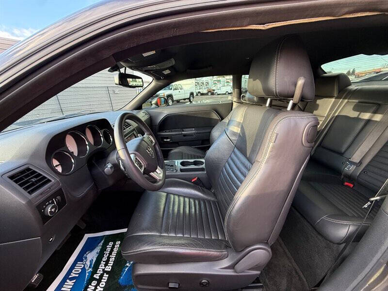 2013 Dodge Challenger R/T Plus