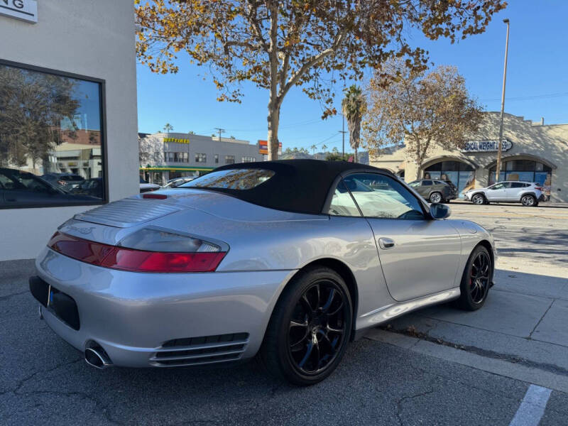 2004 Porsche 911 Carrera 4S