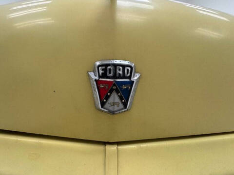 1954 Ford Crestline