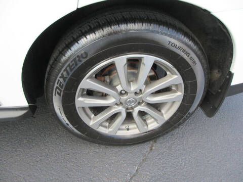 2016 Nissan Pathfinder S