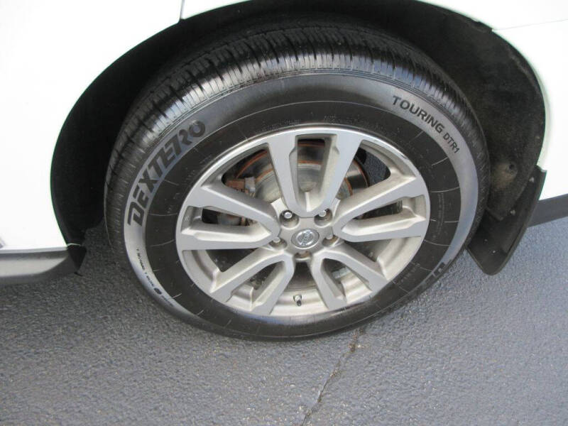 2016 Nissan Pathfinder S