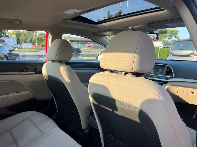 2017 Hyundai Elantra SE