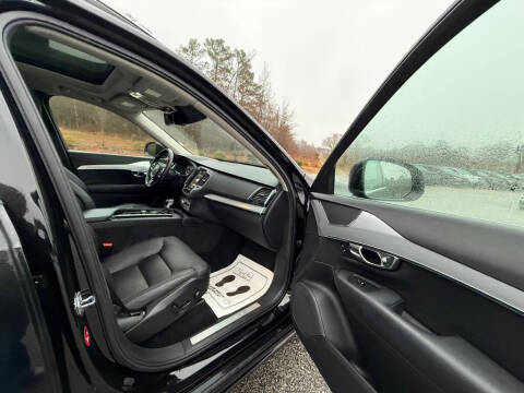 2016 Volvo XC90 T5 Momentum