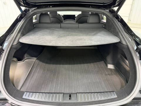 2023 Tesla Model S Plaid